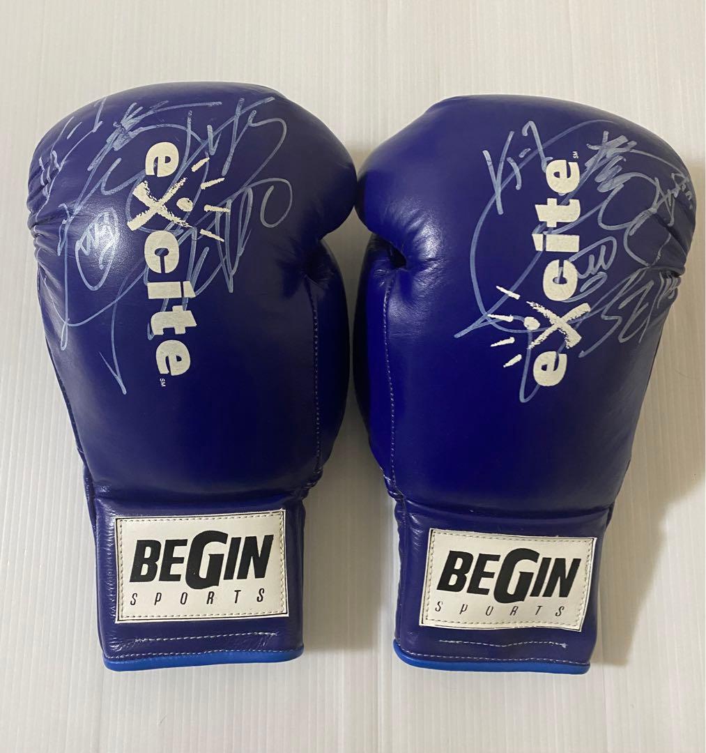 K‐1 武蔵 直筆サイン入りグローブ・Tシャツ・サイン入り色紙