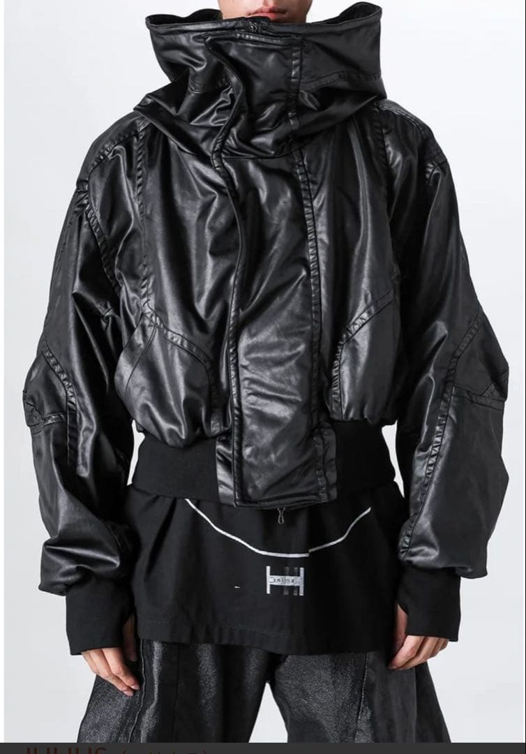 ジャケット・アウター JULIUS Coated Satin Short Hooded Blouson