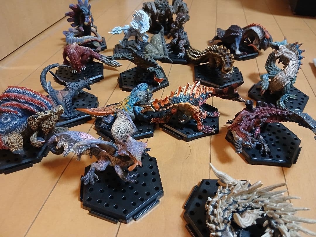 モンスター フィギュア 　まとめ売り
