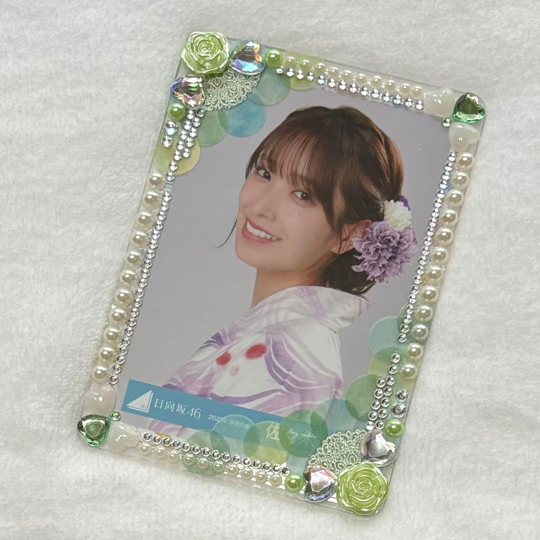 177【B7】硬質ケース デコ シール トレカ 緑 白 薔薇 ハート レース