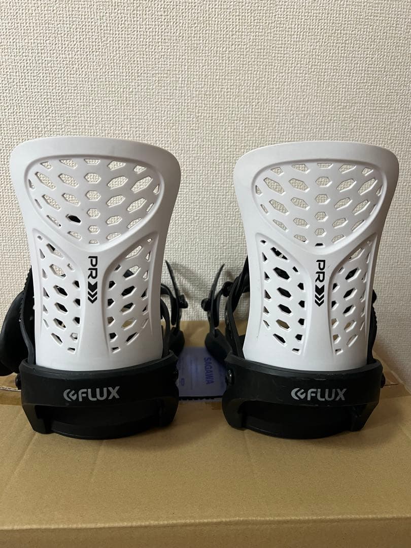 FLUX PR ビンディング ホワイト/ブラック Mサイズ 楽天市場】フラックス ビンディング PR Black/White FLUX 22/23