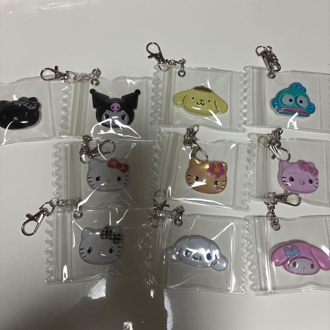 サンリオ　キーホルダー　キティーちゃん　ボンボンドロップ風
