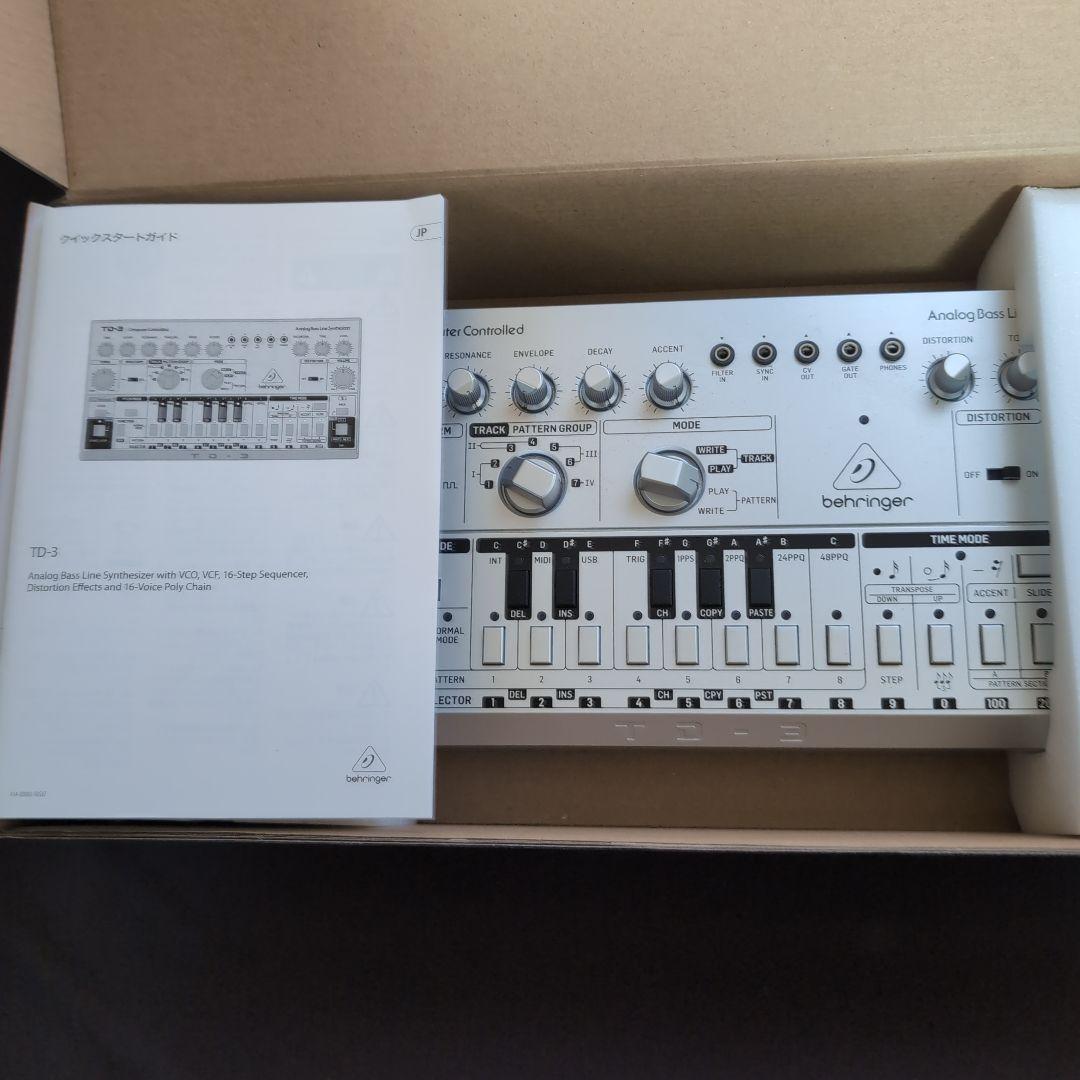 Behringer TD-3-SR アナログシンセサイザー数回使用品 - メルカリ