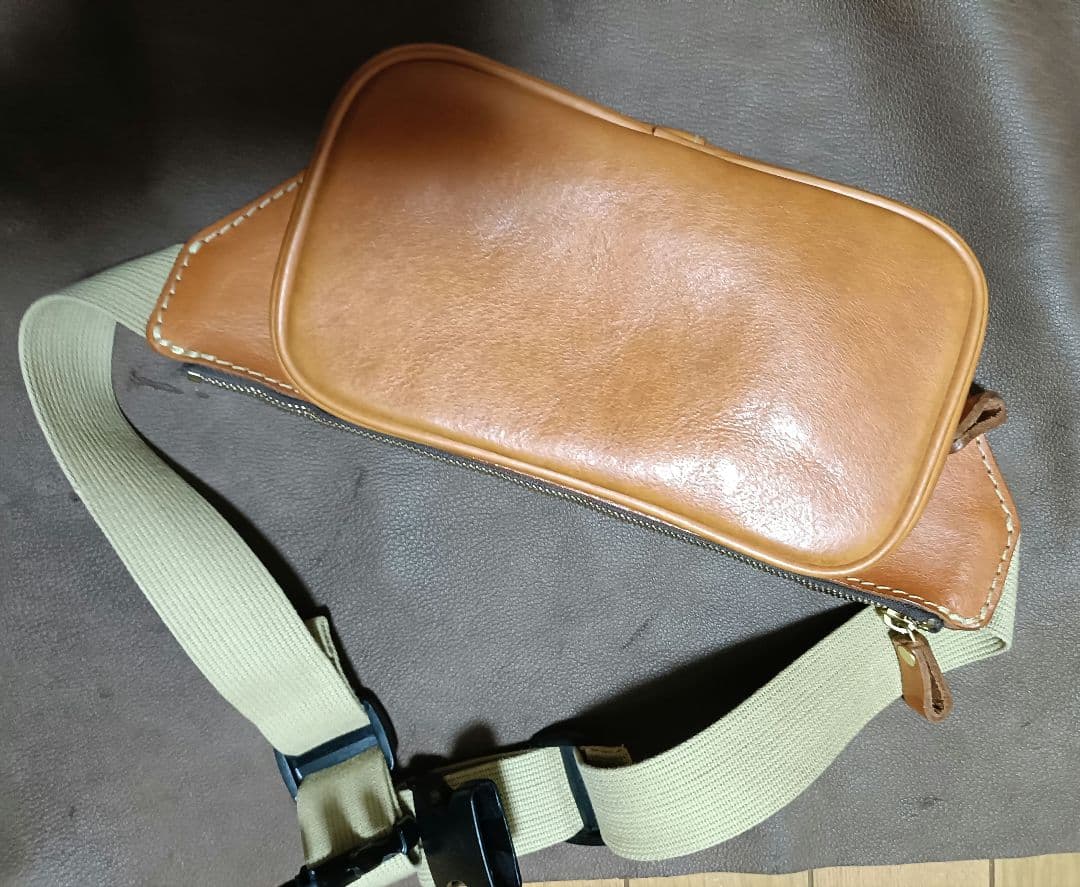 HERZ ヘルツ 羽付きウエストバッグ F-45 未使用品 定価27,500円 - メルカリ