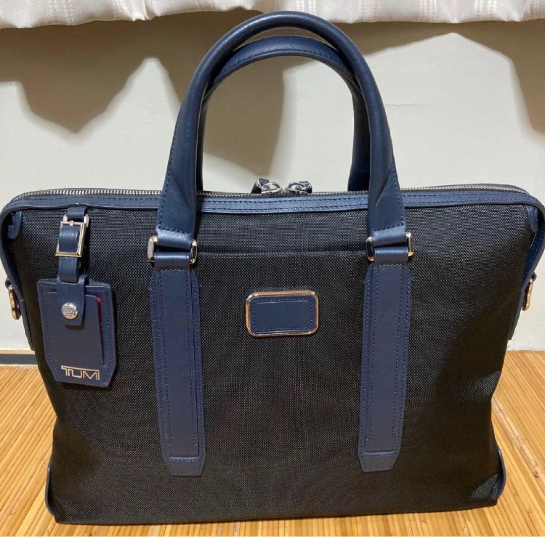 TUMI 682415DNVY2E JARVIS スリムブリーフ　美品