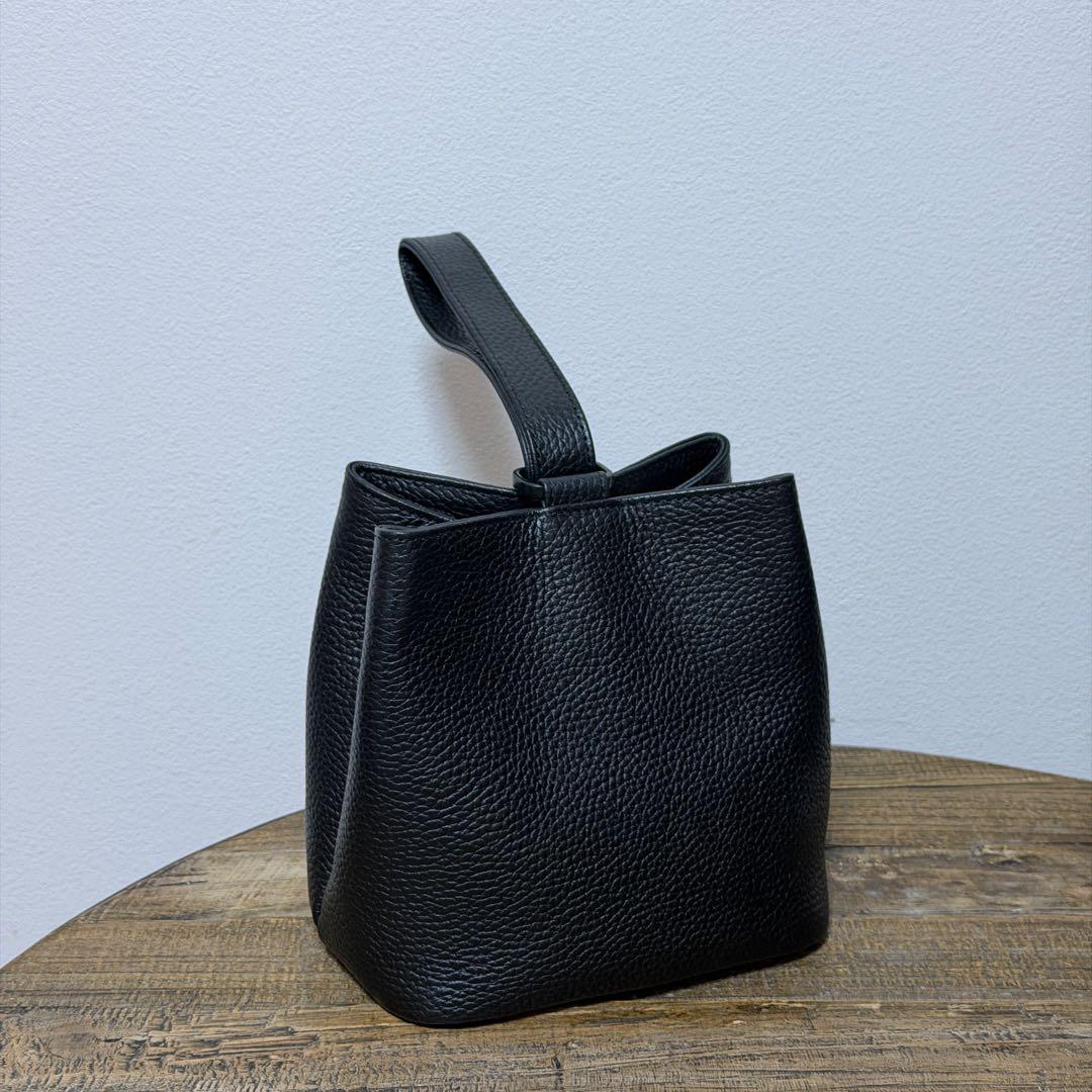 Hushtugハッシュタグ　巾着レザーバッグ　 ブラック