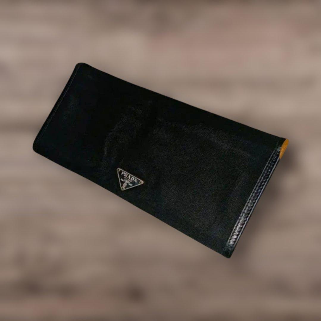 PRADA ブラックナイロン 薄型 長財布 折り財布 三角ロゴ メンズ