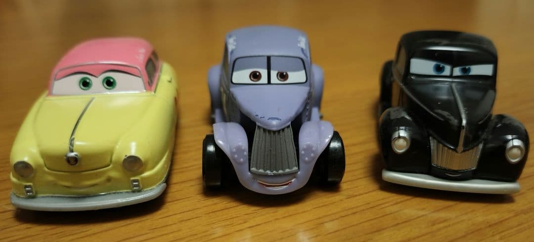カーズ トミカ 3台セット ルイーズナッシュ ジュニアムーン リバー