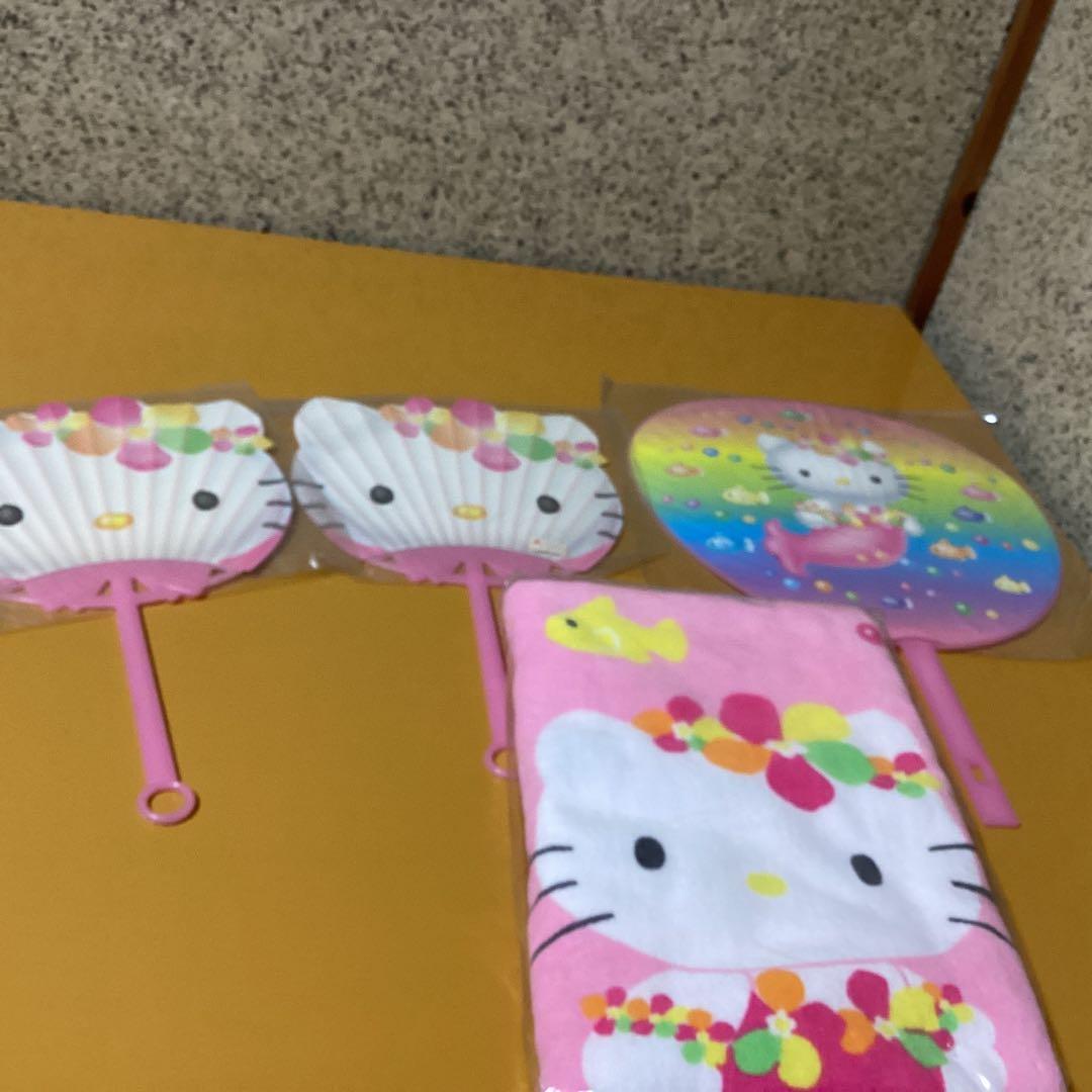 2865ハローキティ✖️人魚　うちわ &バスタオル タキシードサム×ハローキティバスタオル／あすなろ舎WEB SHOP