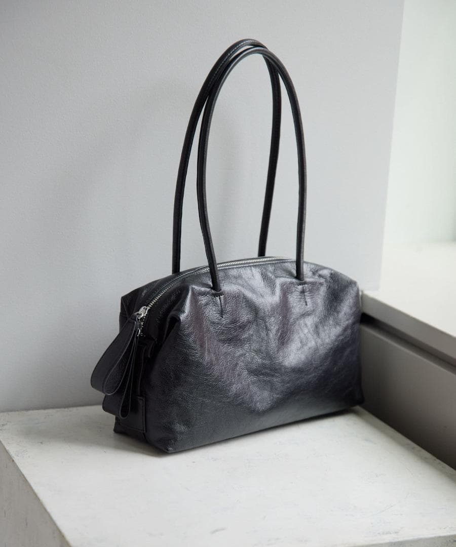 イアパピヨネ ロングハンドル ボストンバッグ 黒 レザー 山羊革