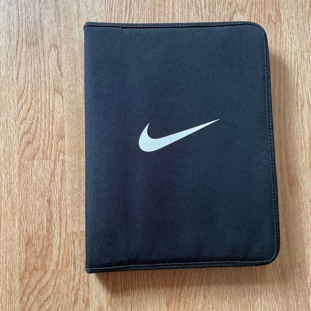 ナイキNIKEサッカー用作戦盤 バインダー - メルカリ