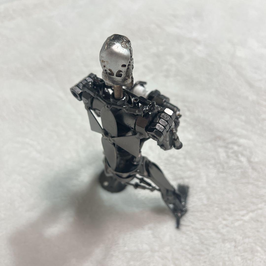 メタルアート ターミネーター 廃材 スクラップ ナット ロボット