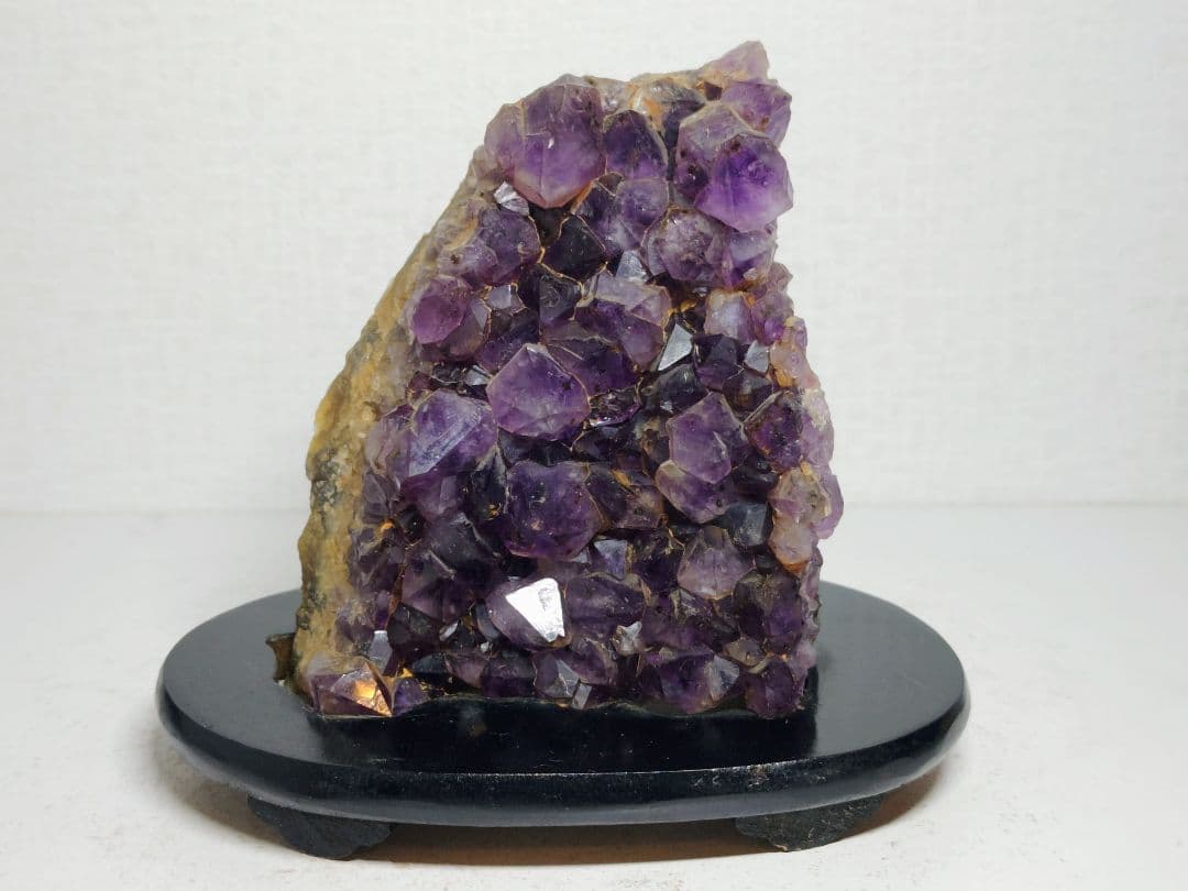 アメジスト 1.3kg 水晶 クォーツ 原石 鑑賞石 自然石 誕生石 鉱物 鉱石