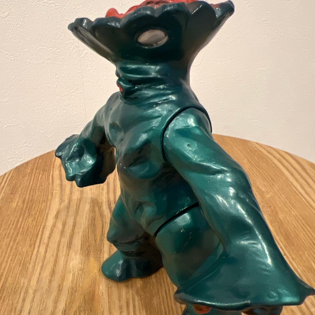 バンデル星人 ソフビ ブルマァク - メルカリ