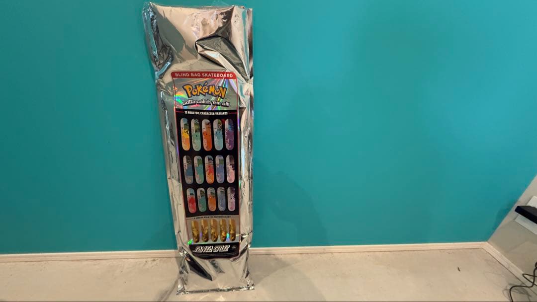 サンタクルーズ×ポケモン カビゴン 新品 未開封 POKEMON SANTA CRUZ POKEMON BLIND BAG DECKS 8 0inch