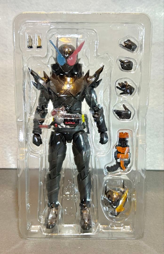 S.H.Figuarts 仮面ライダービルドラビットタンクハザードフォーム