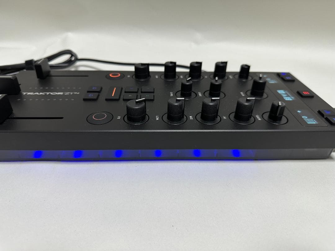 TRAKTOR Z1 mk2 DJコントローラー 専用ケース付き
