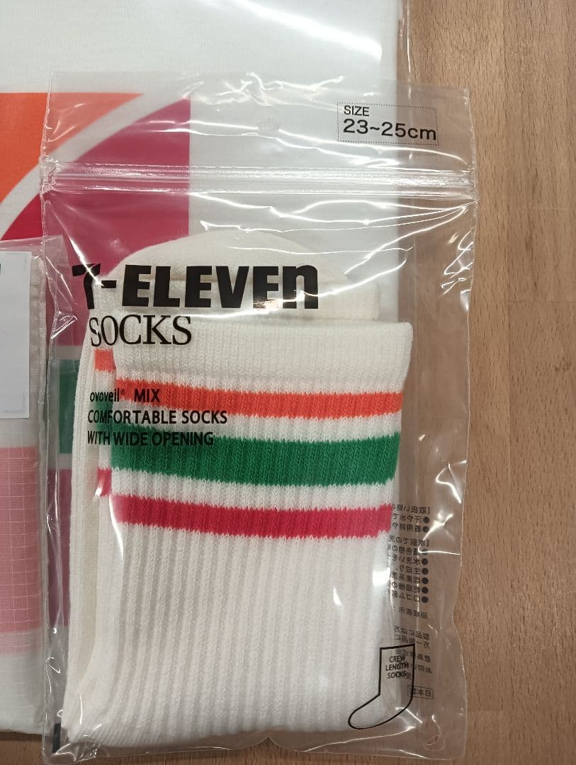 セブンイレブン Tシャツ Sサイズ エコバッグ・靴下23〜25セット - メルカリ
