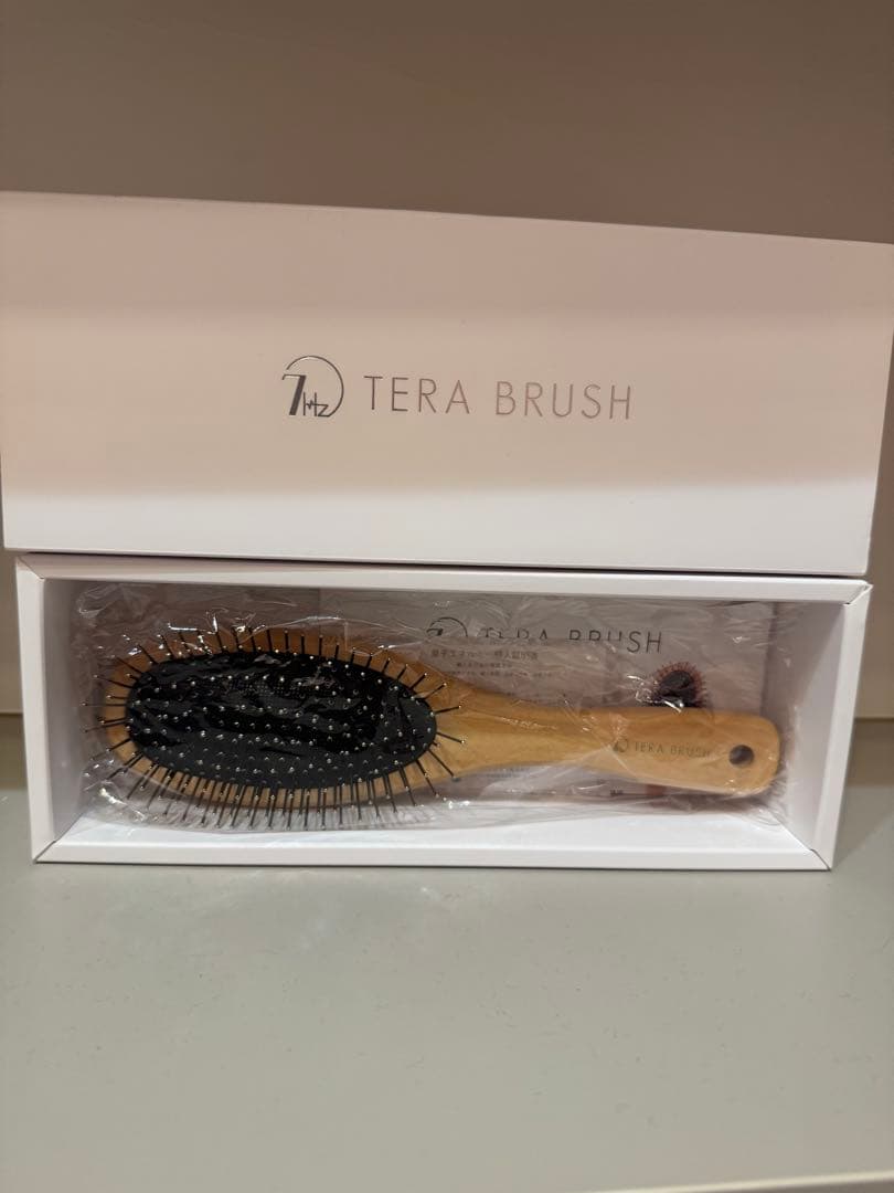テラブラシ テラヘルツ波により髪の毛のあらゆるお悩みを解決する【魔法のブラシ】
