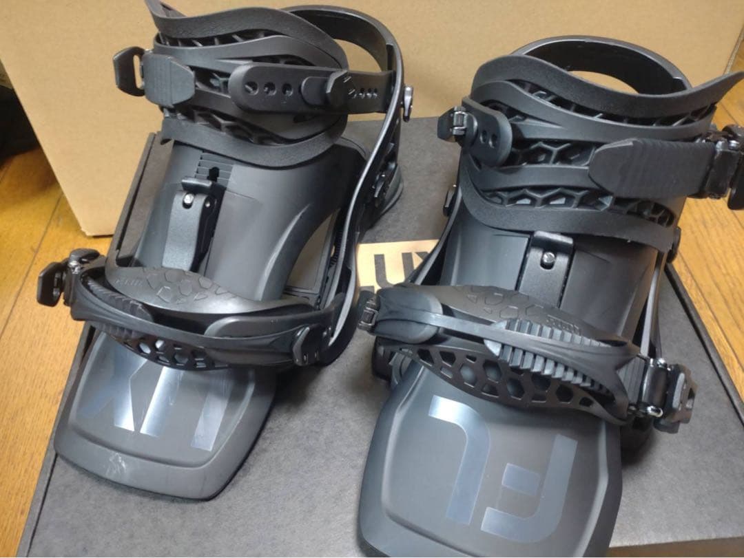 flux フラックス XF 24-25 ブラック sサイズ　滑走回数5回程