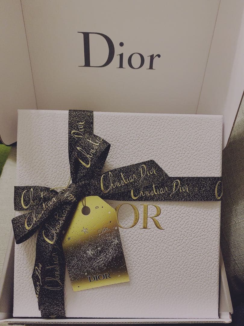 【新品未使用】DIOR クリスマスコフレ2020 定価の半額以下