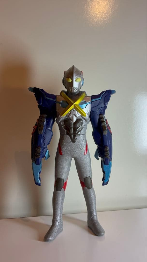 ウルトラマン 大型アーム付きフィギュア