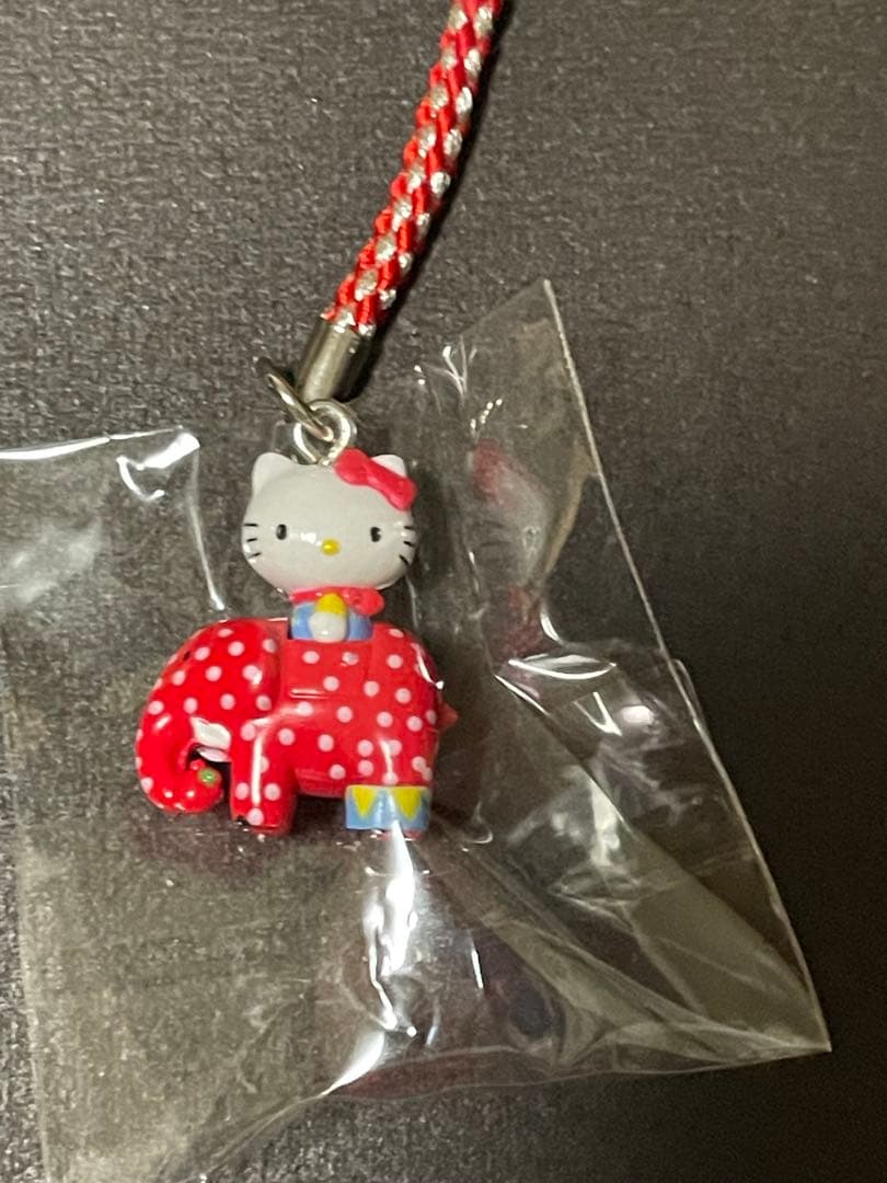 み*き様 激レア！ハローキティ 根付け ドットKT ぞう&飛行機 2個