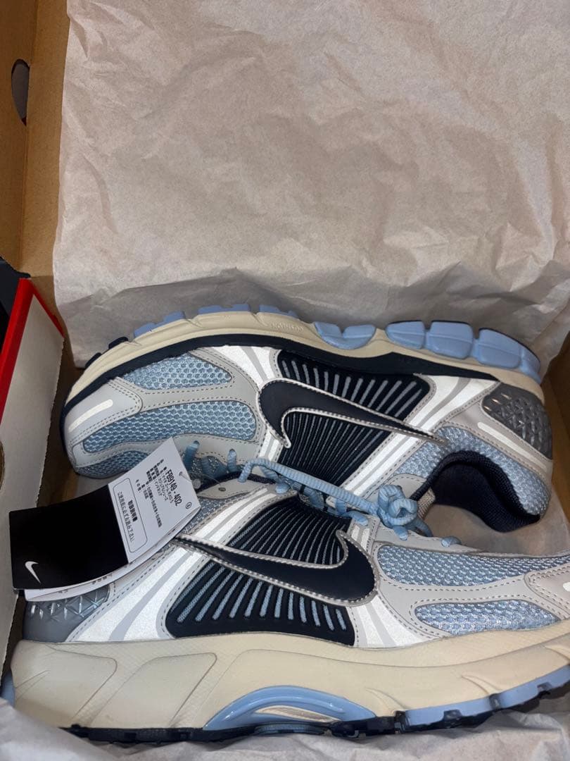 29.0 新品 箱タグ付き NIKE ZOOM VOMERO 5 29