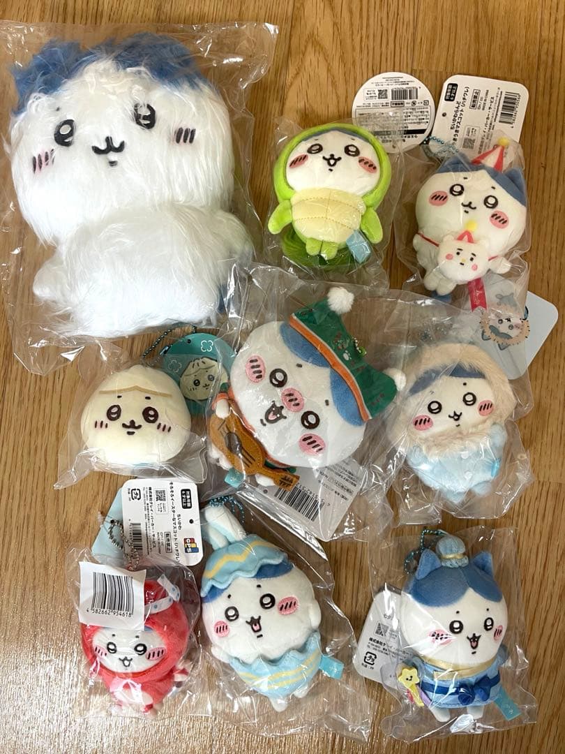 ちいかわ　ハチワレマスコット・ぬいぐるみ　9点まとめ売り ちいかわ」もちころりん ぬいぐるみマスコット（ハチワレ） | ちいかわ