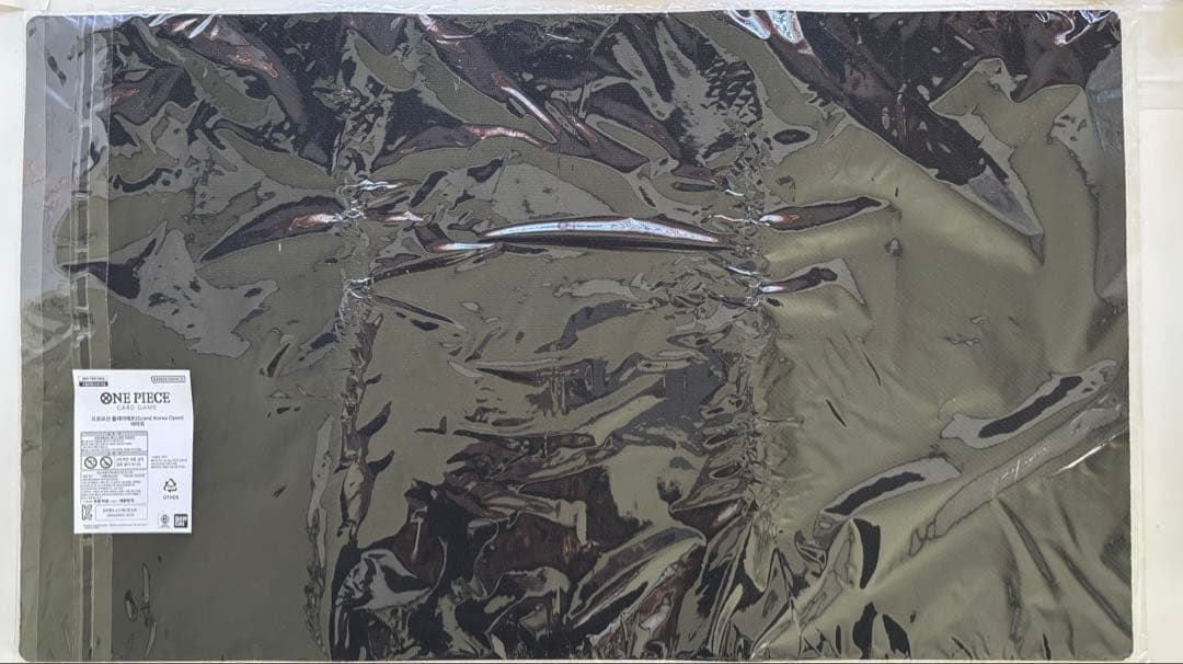新品未使用】ワンピースカード ヤマト 希少 韓国限定 プレイマット