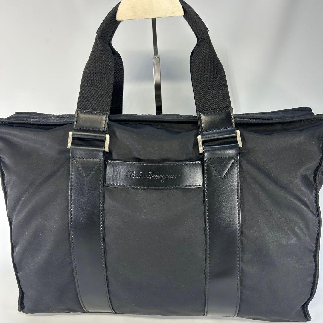 美品）フェラガモ ビジネスバッグ ブリーフケース レザー ナイロン 黒