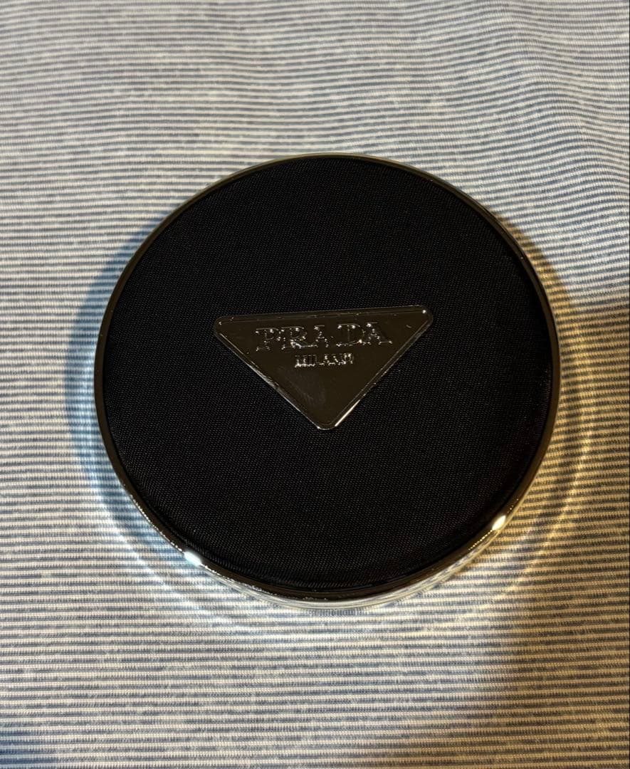 ファンデーション PRADA AUGMENTED SKIN LN25 12g