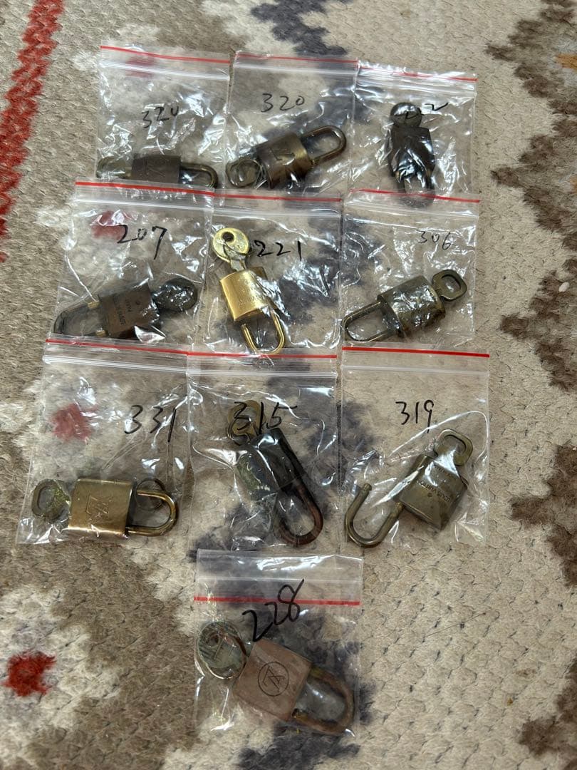 ルイヴィトン パドロック/南京錠 10個セット キー各1本付