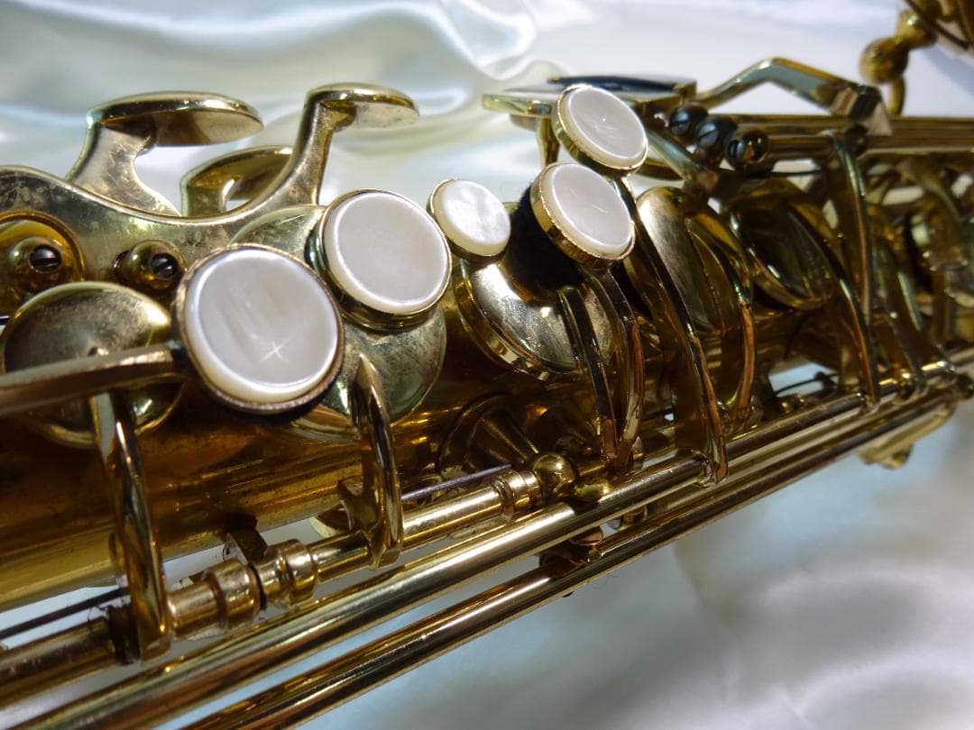 CONN 18M アルトサックス ハードケース付き 現状品 - メルカリ