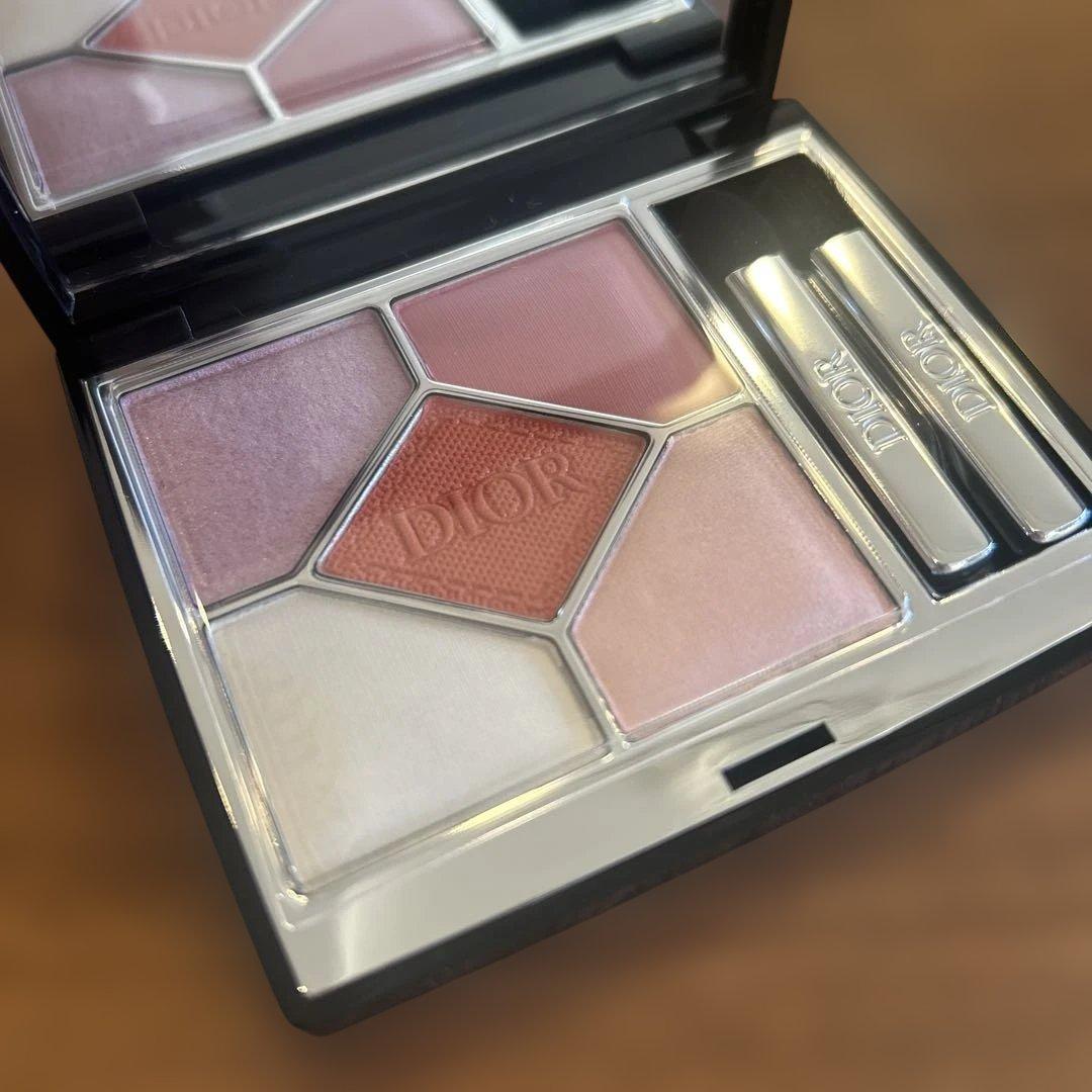 Dior サンク クルール クチュール 151 マシュマロ 限定 - メルカリ