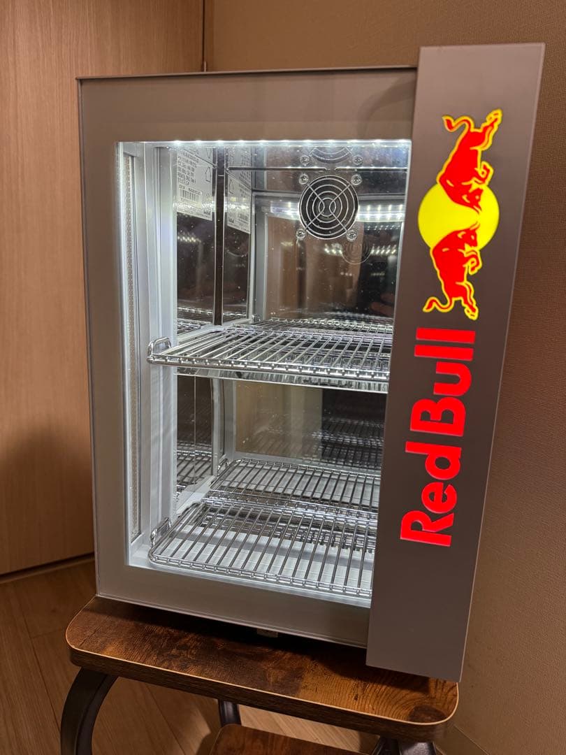 美品】Redbull レッドブル冷蔵庫 Baby Cooler 2020 - メルカリ