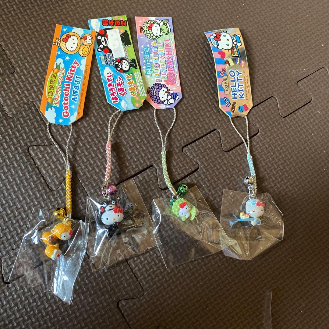 ハローキティ ストラップ 4個セット希少もあるかも