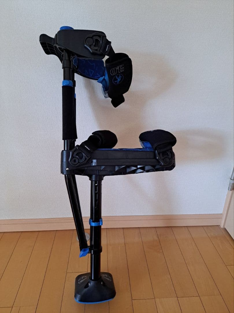 アイウォークフリー3.0/ハンズフリー松葉杖(おまけ付き) 松葉杖 アイウォークフリー iWALKFree 3.0 ハンズフリー松葉杖 捻挫