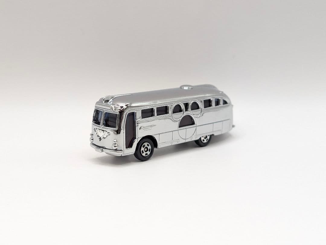 ディズニー リゾートクルーザー トミカ 銀 メッキ シルバー 限定