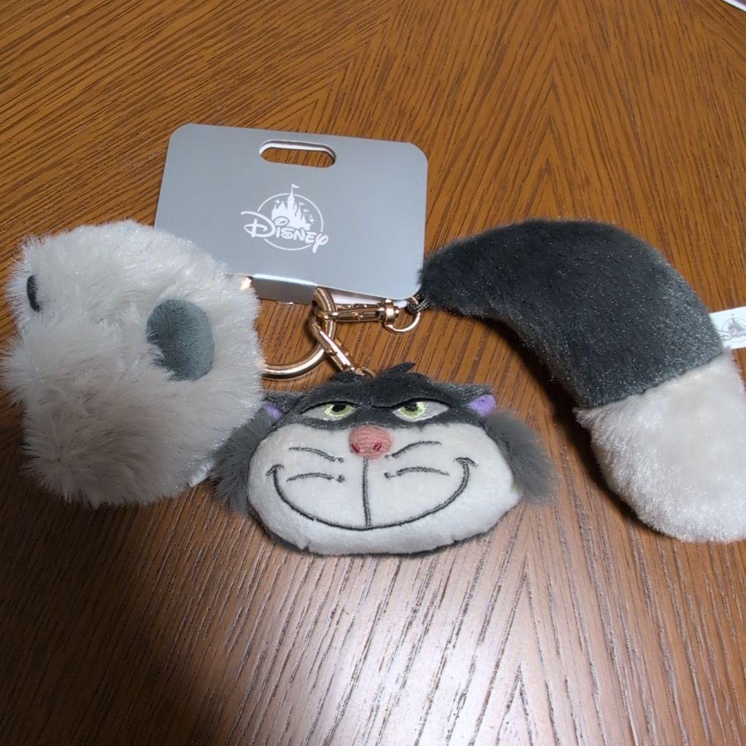 ディズニーストア 猫の日 ルシファーぬいぐるみキーチェーン - メルカリ
