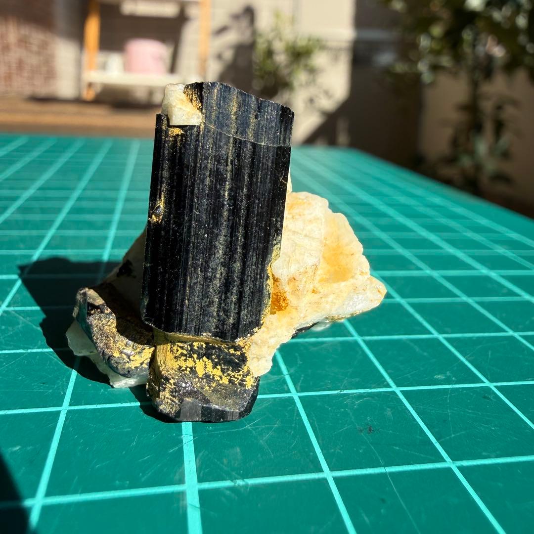 ヒマラヤ産 ブラックトルマリン 母岩付き 15g 水晶 原石 自然石 鉱物