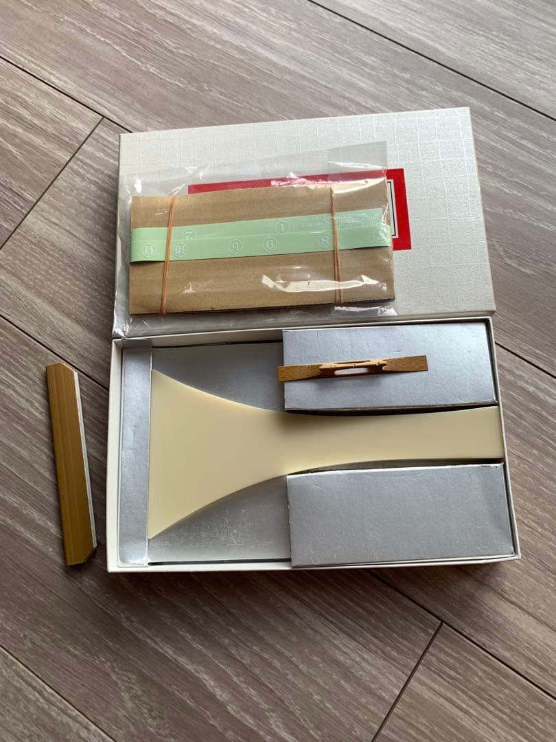 津軽三味線本体皮破れなし天神欠けかんべりなし紅木東さわりありバチハードケース付き