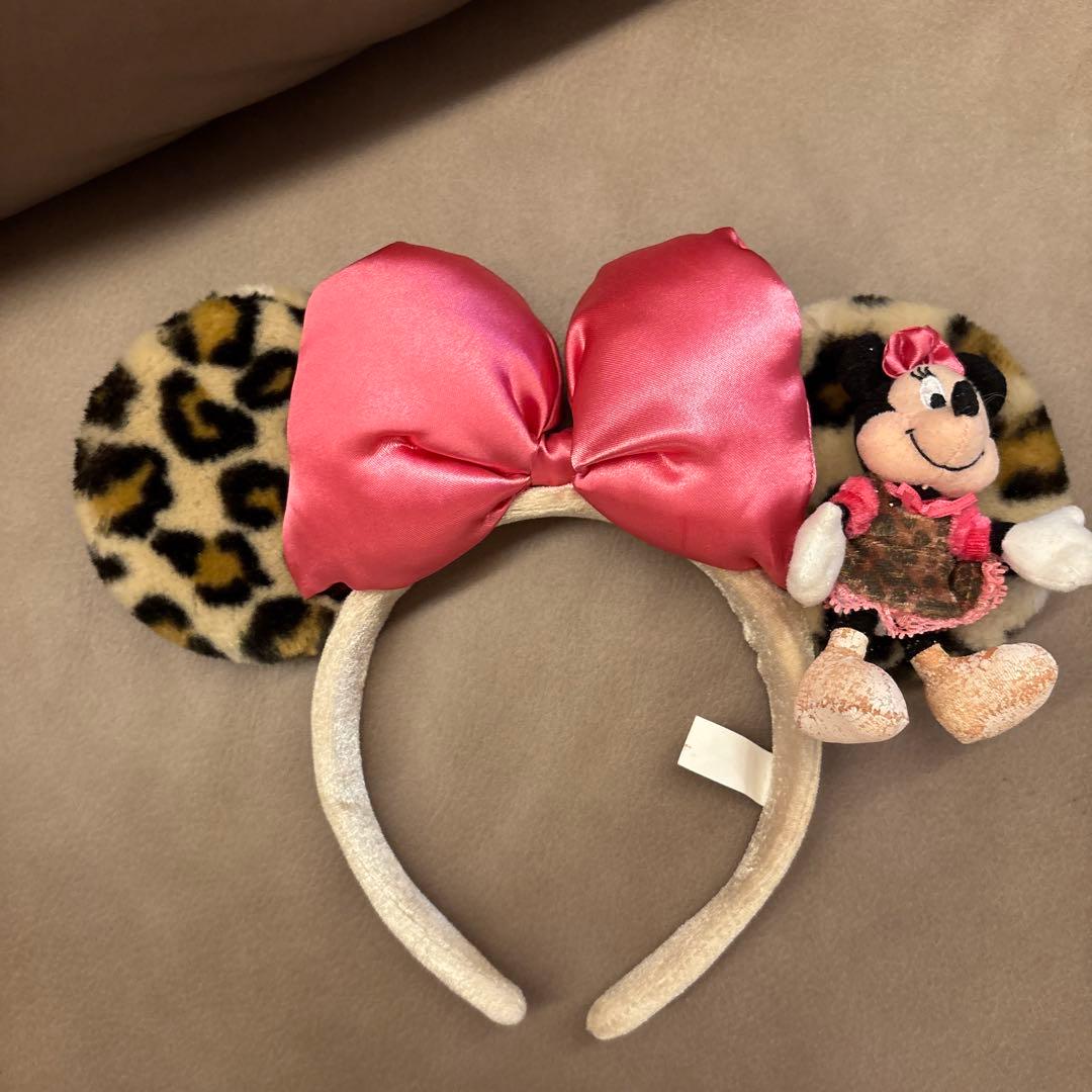 ディズニー　ミニーちゃん　ヒョウ柄カチューシャ