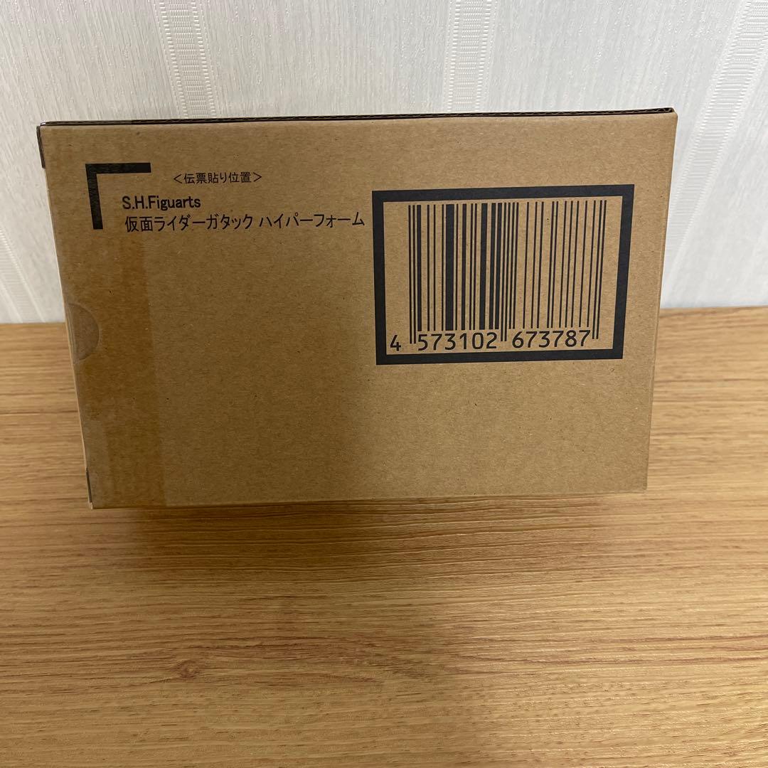 S.H.Figuarts　真骨彫製法　 仮面ライダーガタック ハイパーフォーム