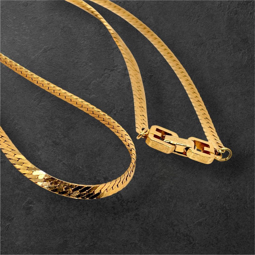 美品✨GIVENCY ネックレス Gロゴ プレート ゴールド ヴィンテージ