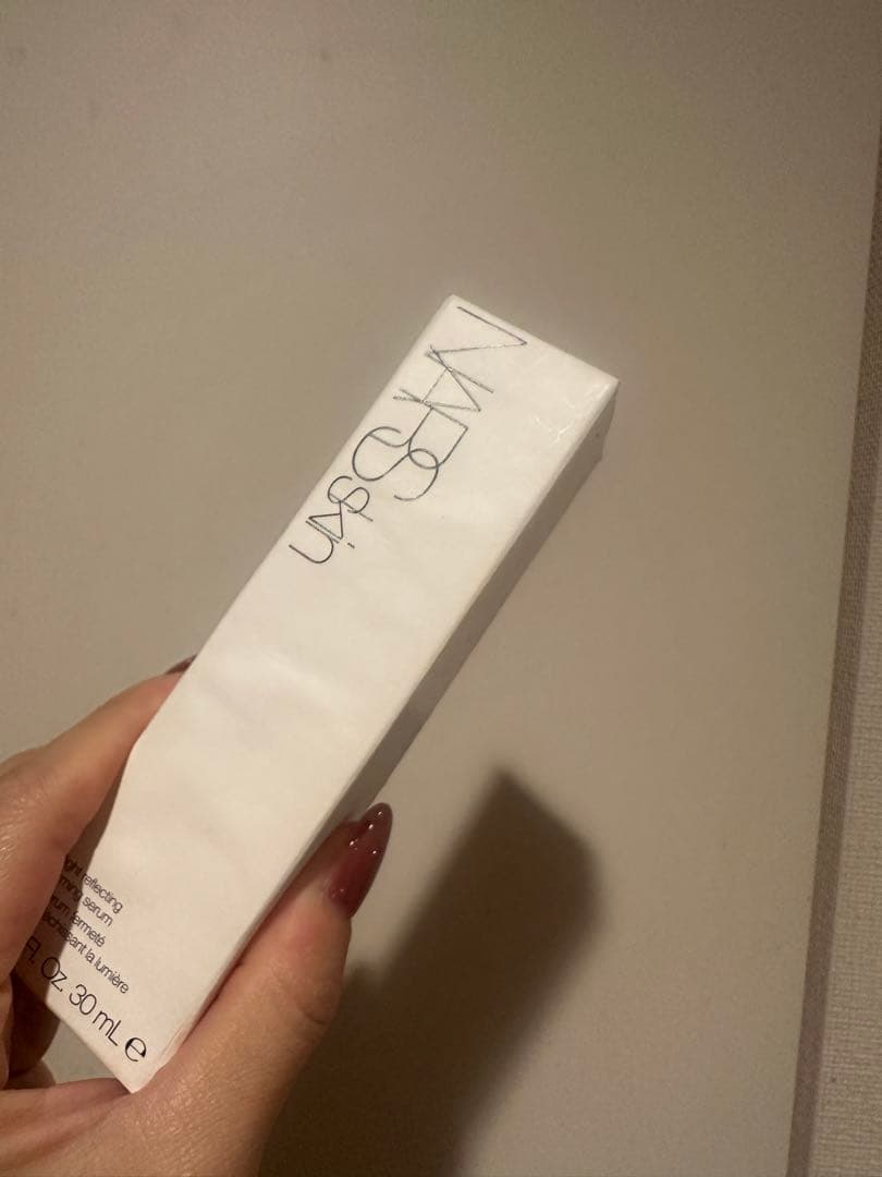 ナーズ　ライトリフレクティング　ファーミングセラム