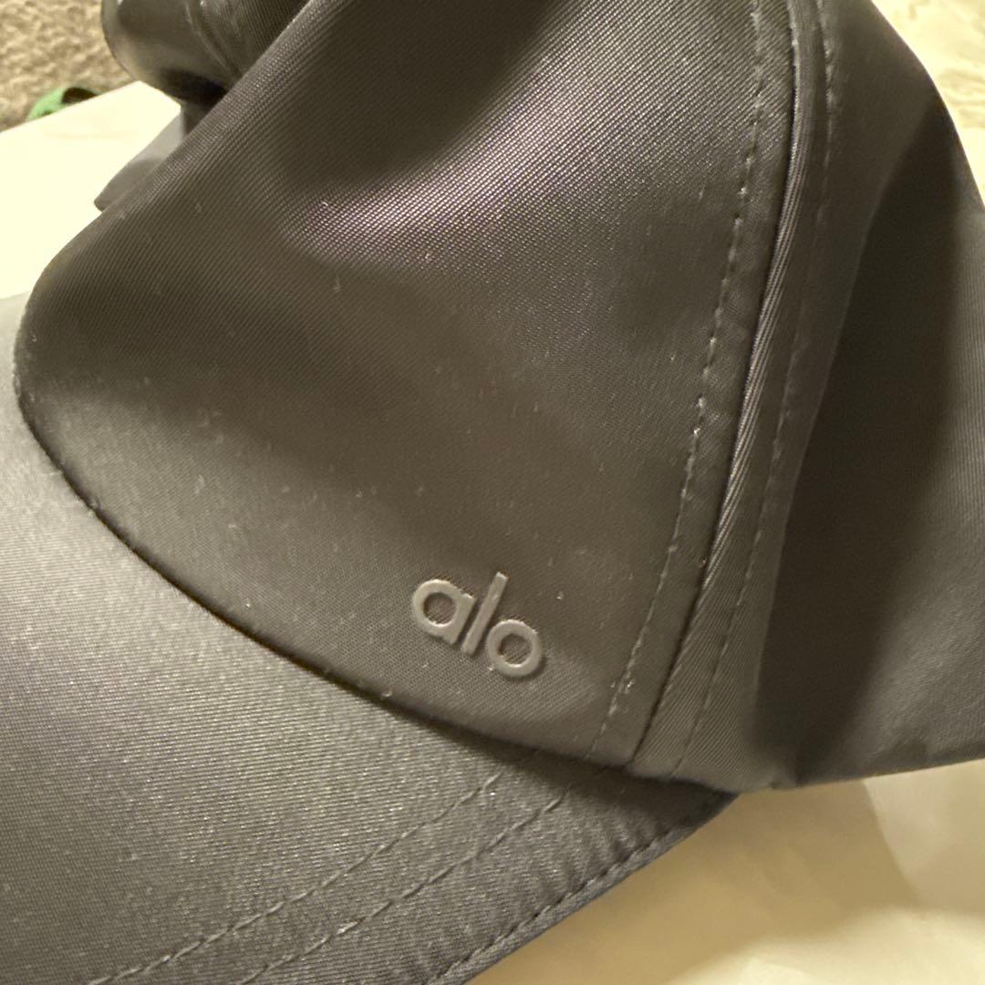 本物！ 新品未使用 タグ付き alo ショイニーサテンキャップ ブラック