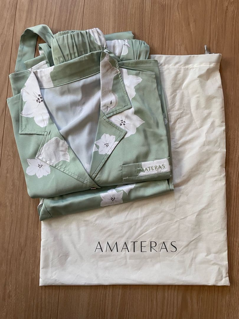 sop様【新品未使用】アマテラスAMATERAS サテン　パジャマ　ナイトウェア