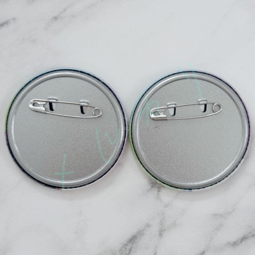 ブルーロック frame pale tone ホログラム缶バッジ 糸師冴＆糸師凛