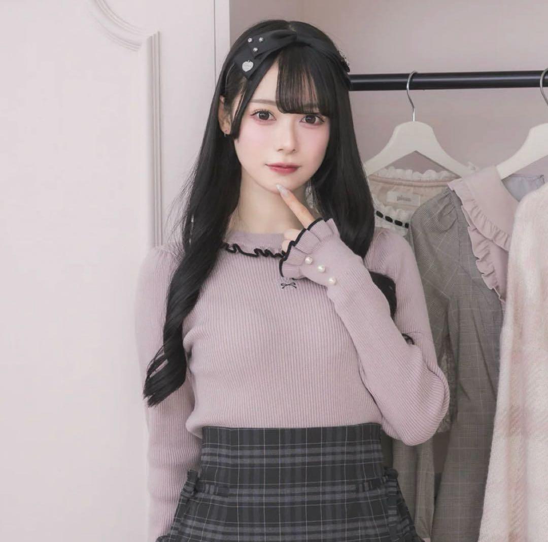 pium フリルハイネックニットトップス ピンク - メルカリ